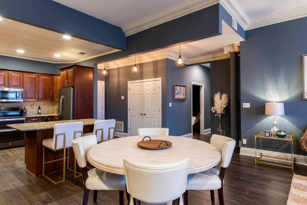 Downtown Sophistication/ Two Bedroom / Two Bath Louisville Buitenkant foto