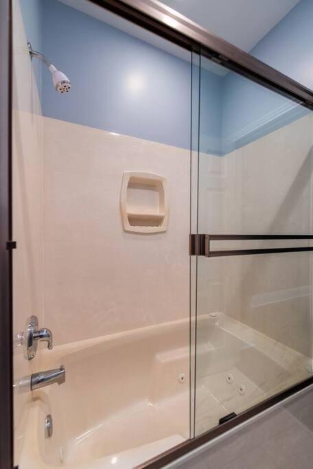 Downtown Sophistication/ Two Bedroom / Two Bath Louisville Buitenkant foto